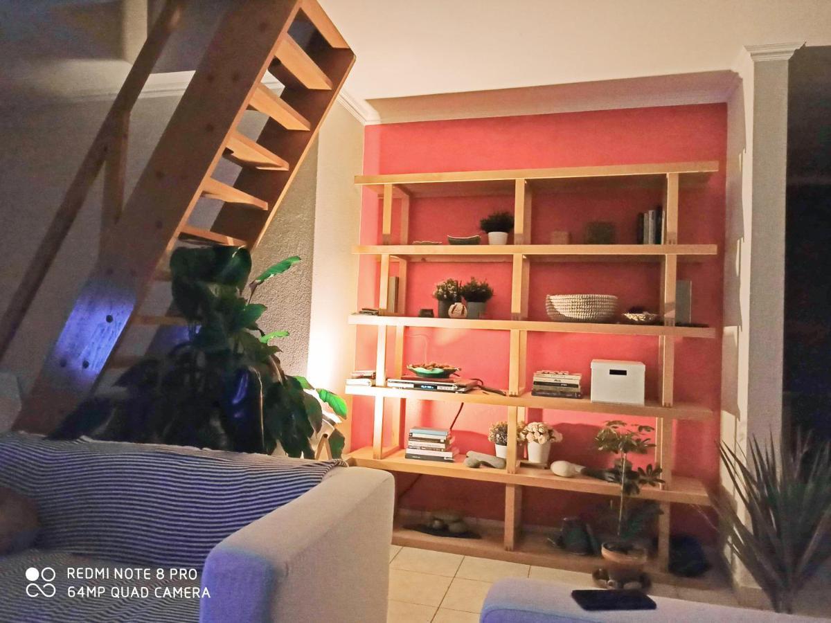 Homestay Attic Private Bedroom อัลเจซูร์ ภายนอก รูปภาพ