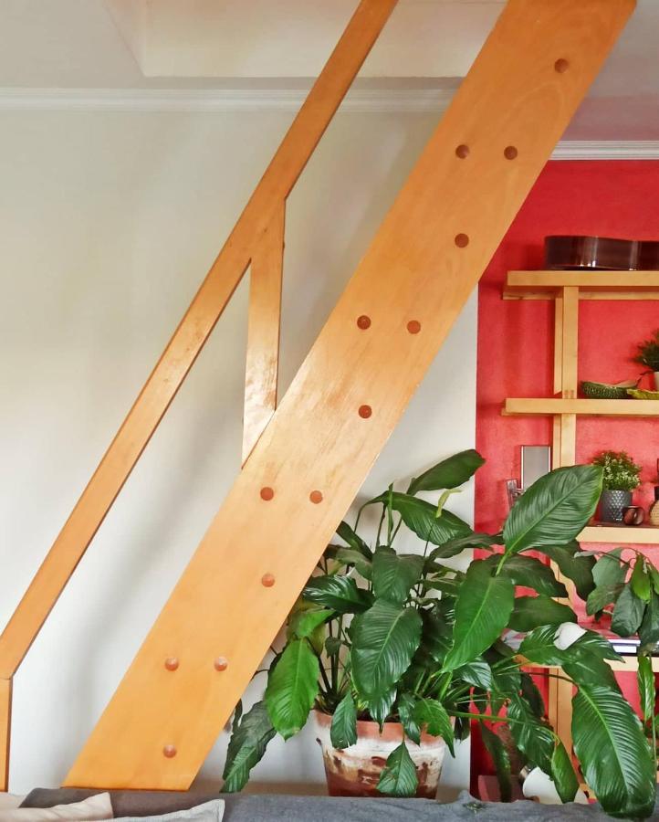 Homestay Attic Private Bedroom อัลเจซูร์ ภายนอก รูปภาพ