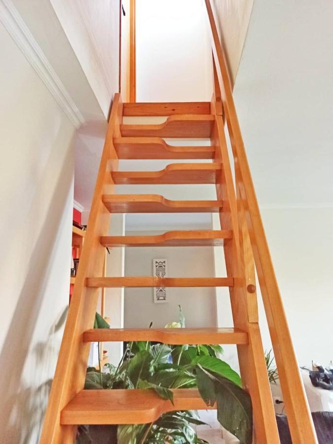 Homestay Attic Private Bedroom อัลเจซูร์ ภายนอก รูปภาพ