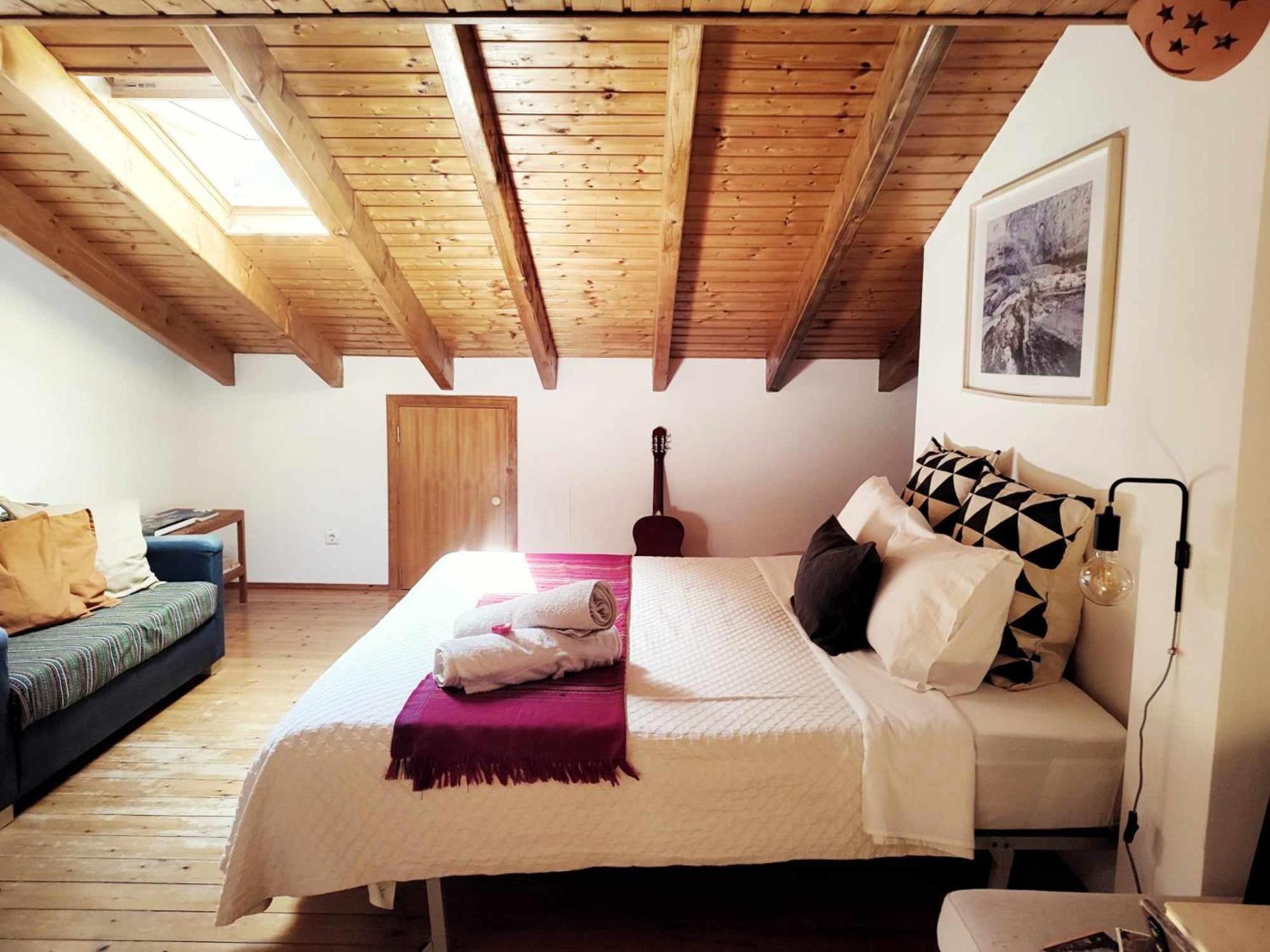 Homestay Attic Private Bedroom อัลเจซูร์ ภายนอก รูปภาพ